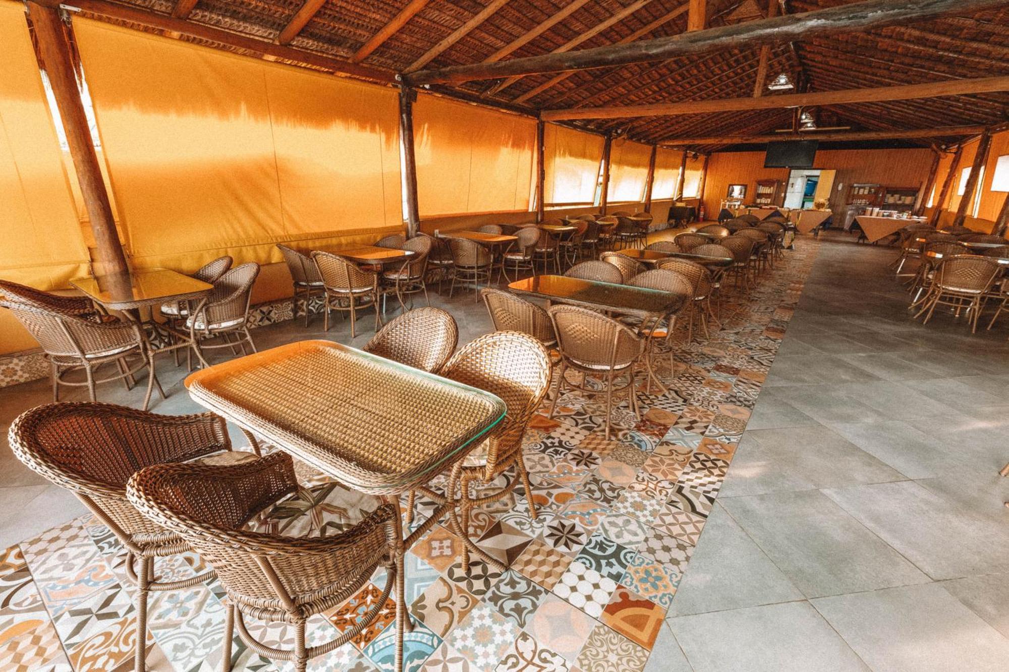 Lonier Praia Inn Flats Иля Гранде Екстериор снимка